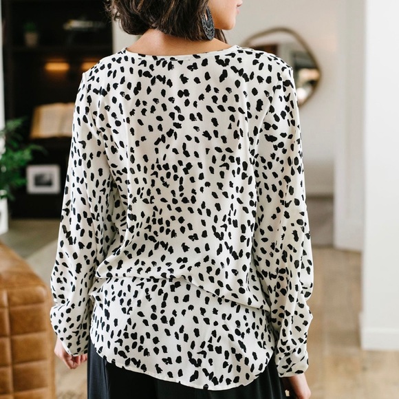 FINAL SALE❗️ Water Spots Polka Dot Blouse White - Picture 4 of 8